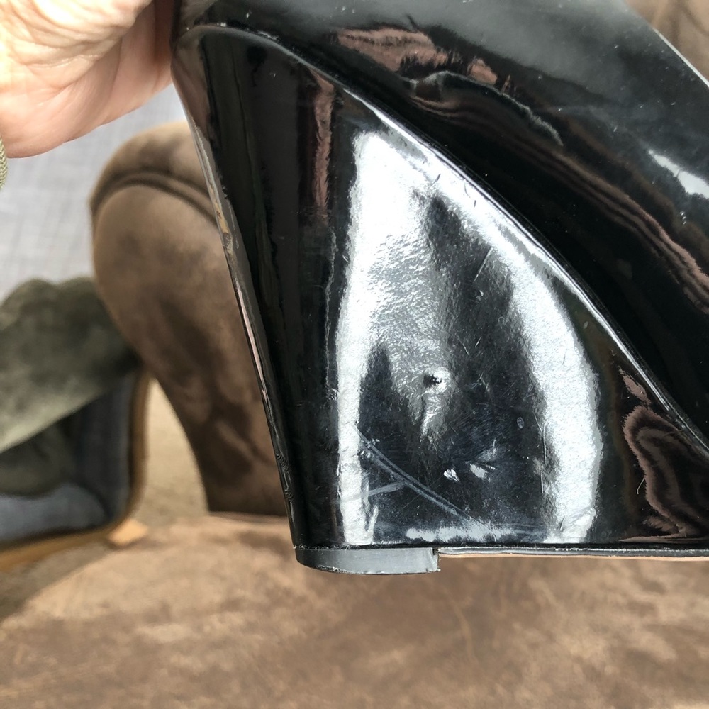 ALDO -7.5- Pretty Patent Peep Toe Wedge Heel in black - Picture 11 of 13
